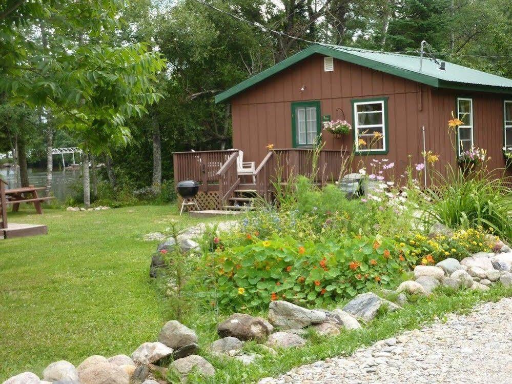 Moose Track Adventures Resort Winton 外观 照片