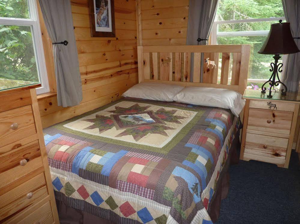Moose Track Adventures Resort Winton 外观 照片